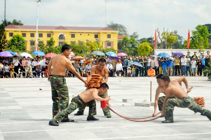 Gay cấn với màn biểu diễn khí công