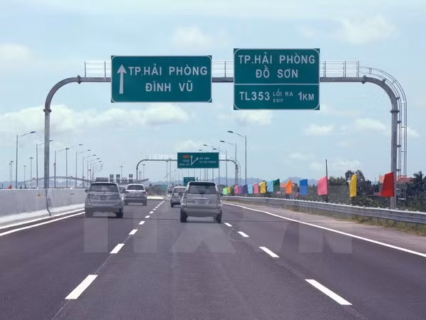 Đoạn tuyến dự án cao tốc Hải Phòng-Hà Nội được thông xe và đưa vào khai thác. (Ảnh : Lâm Khánh/TTXVN)