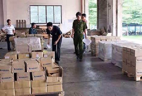 Tang vật của một số vụ trộm hàng hóa từ container.