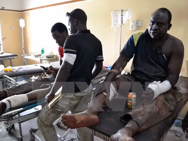 Nạn nhân bị thương trong vụ đánh bom được điều trị tại bệnh viện Maiduguri ngày 21/9. (Nguồn: AFP/TTXVN)