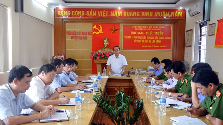 Đồng chí trưởng đoàn kết luận tại cuộc làm việc tại Vân Đồn 