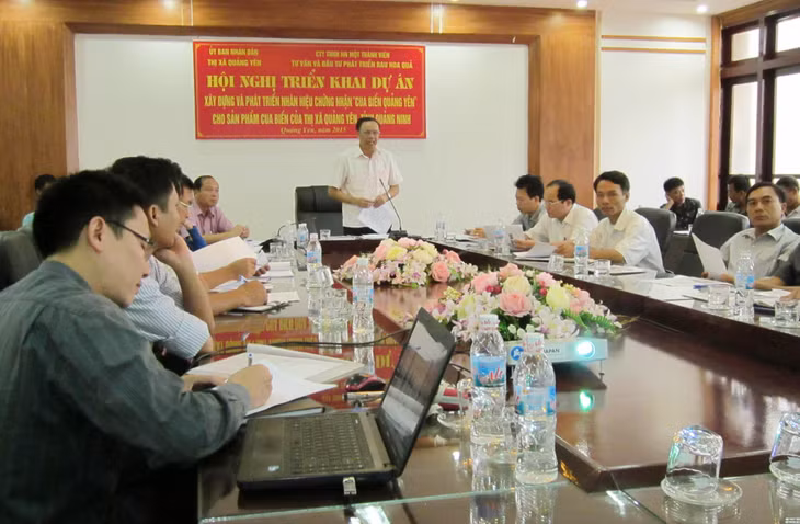 Lãnh đạo TX Quảng Yên phát biểu tại hội nghị.