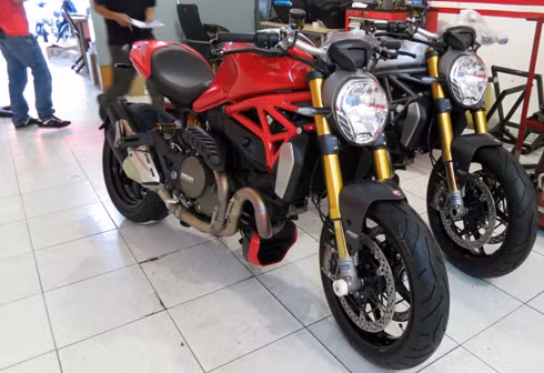 Ducati Monster 1200S 2014 được phân phối chính hãng tại Việt Nam.