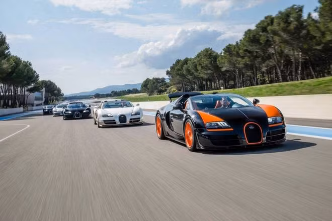Bugatti ngừng sản xuất khi chạm ngưỡng 400 chiếc.