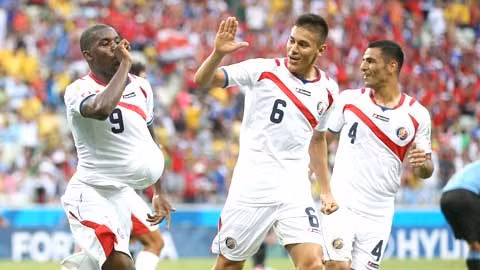 Nền tảng thể lực sung mãn sẽ giúp Joel Campbell (bìa trái) và đồng đội vượt qua Hy Lạp 