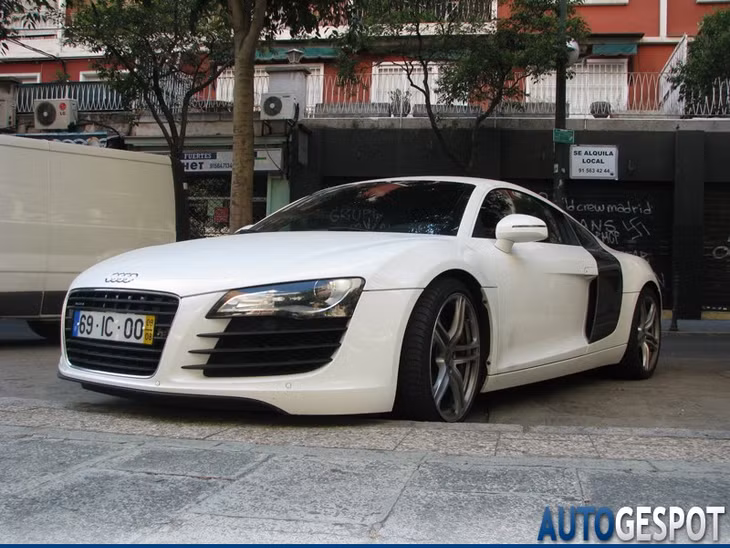 Audi R8