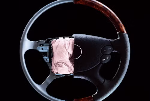 Túi khí Takata trên vô-lăng. Ảnh:Japantimes.