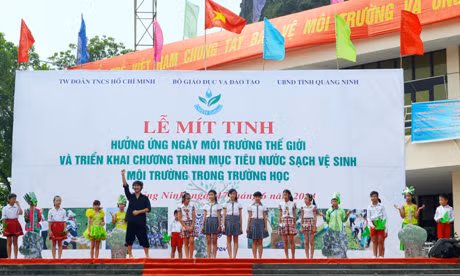 biểu diễn tiểu phẩm tuyên truyền về môi trường,