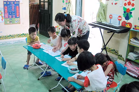Giờ học của các bé Trường Mầm non thị trấn Đầm Hà, huyện Đầm Hà.