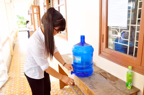 Hội đồng thi bố trí nước phục vụ thí sinh.