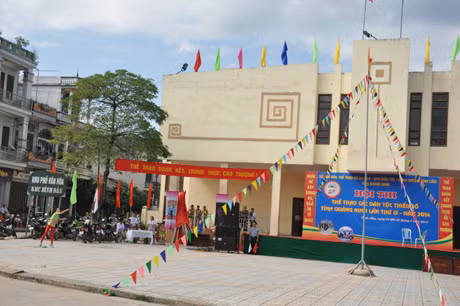 Thi đấu môn ném còn