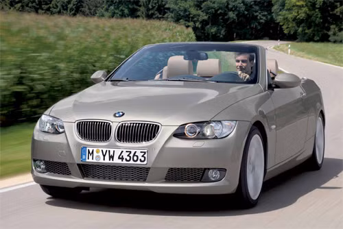 Những mẫu xe bị triệu hồi mới đây do lỗi túi khí gồm cả BMW serie 3. Ảnh: AP.