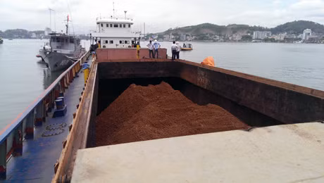 Số quặng được vận chuyển trái phép sang Trung Quốc.