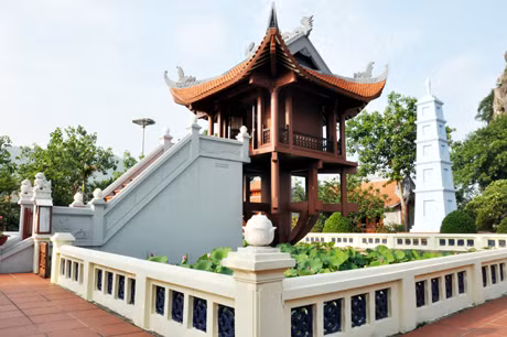 Kim Liên bảo toà được thiết kế mô phỏng chùa Một cột ở Hà Nội.