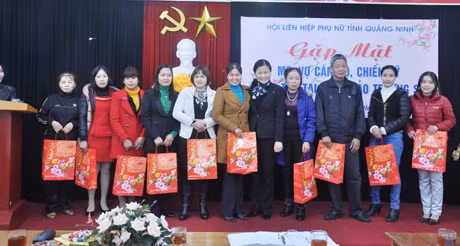 đồng chí: Đỗ Thị Hoàng, Phó Bí thư Thường trực Tỉnh uỷ, Trưởng Đoàn ĐBQH tỉnh