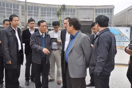 Đồng chí Đỗ Thông kiểm tra tiến độ triển khai dự án khu Trung tâm thương mại 