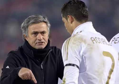 Mou và Ronaldo đã có cuộc cãi vã gay gắt