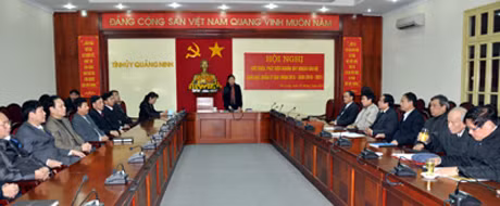 Đồng chí Đỗ Thị Hoàng, Phó Bí thư Thường trực Tỉnh ủy phát biểu kết luận hội nghị.
