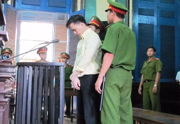 Bản án chung thân vừa tuyên, Hoàng Ngọc Thắng nhắm mắt nuốt “nỗi đau” nghẹn đắng