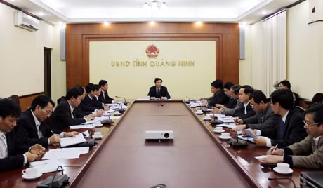 Quang cảnh buổi làm việc.