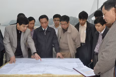 Đồng chí Đỗ Thông, KIỂM TRA tiến độ thực hiện dự án đường nối đường bao biển Vựng Đâng với đường Lê Thánh Tông