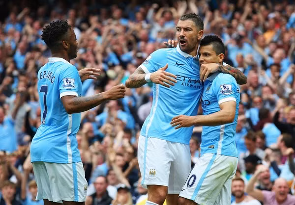 Man City đang chơi hay ở mọi tuyến