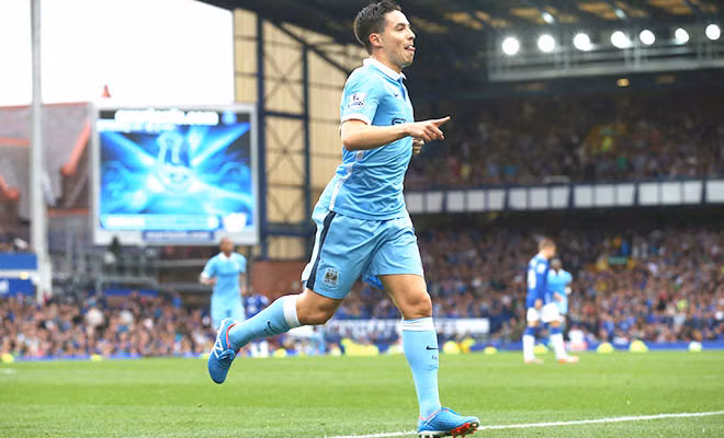 Nasri giờ phải kiên nhẫn chờ đợi ở băng ghế dự bị