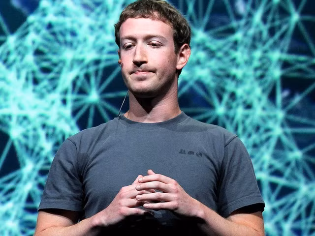 Facebook không hề ngại cạnh tranh trực tiếp với từng động thái của Twitter.