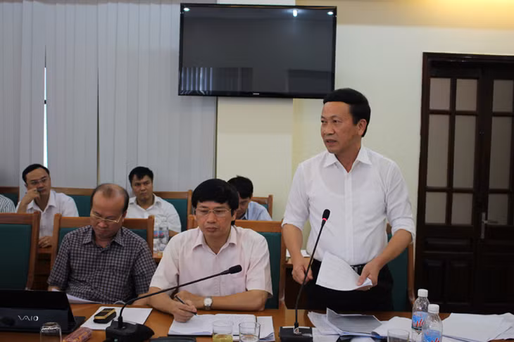 Đồng chí Nguyễn Văn Thành, Phó Chủ tịch UBND tỉnh tham gia ý kiến tại buổi làm việc.