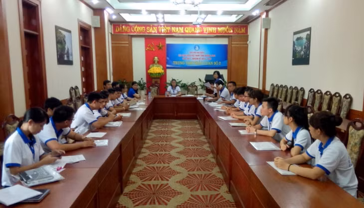 Ban Chấp hành Hội Sinh viên tỉnh khóa I tiến hành họp phiên đầu tiên.