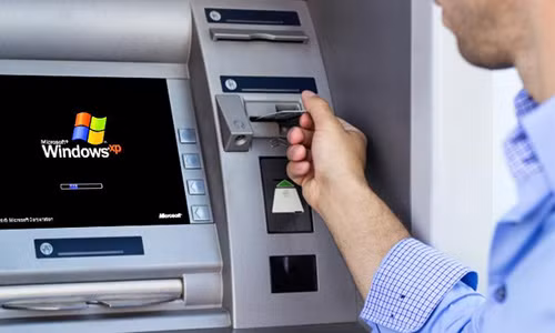 Tuyệt đối không giao thẻ ATM và mã PIN cho người khác.
