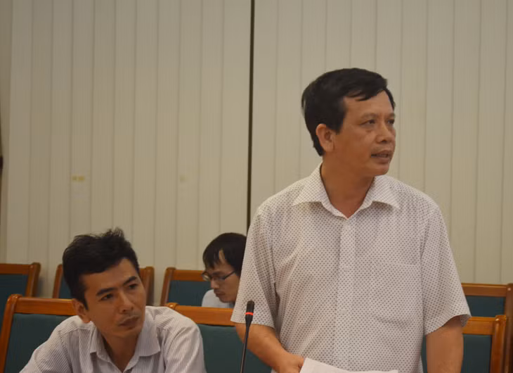 Lãnh đạo Sở GTVT báo cáo về các dự án giao thông trọng điểm trên địa bàn tỉnh