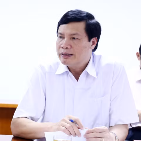 Đồng chí Nguyễn Đức Long, Chủ tịch UBND tỉnh phát biểu tại buổi làm việc.