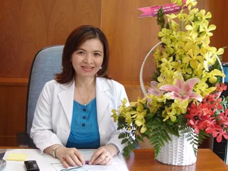 Chuyên gia Đỗ Thị Ngọc Diệp cho biết: uống nước khoáng hàm lượng thấp sẽ bù đắp lượng khoáng mất đi hàng ngày