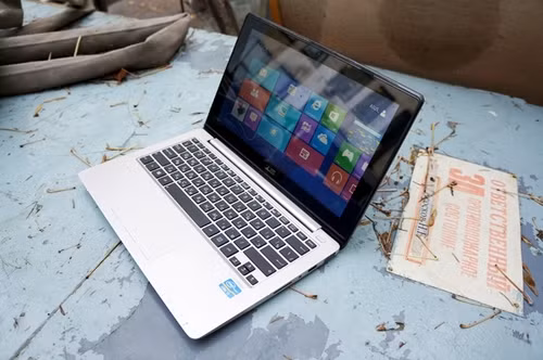 Asus Vivobook X202E.