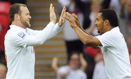 Walcott và Rooney trong màu áo ĐT Anh - Ảnh Getty