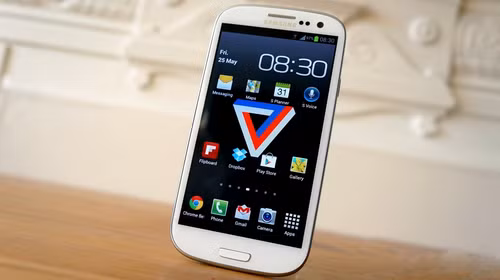 Galaxy S III được coi là một trong số những sản phẩm "bom tấn" của Samsung trong năm 2012. Ảnh: The Verge.