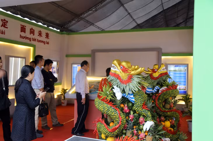 Gian hàng của doanh nghiệp Trung quốc được sắp xếp, bố trí khang trang.