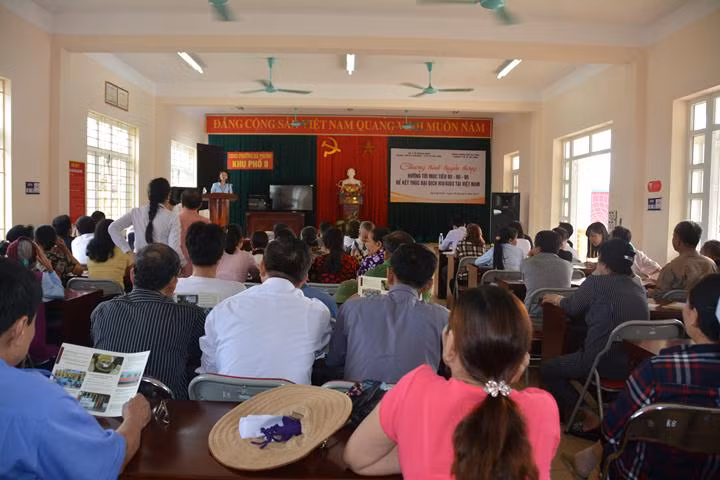 Buổi truyền thông hướng tới“Mục tiêu 90-90-90” trong phòng chống HIV/AIDS cho ngư dân làng chài tái định cư phường Hà Phong (TP Hạ Long).