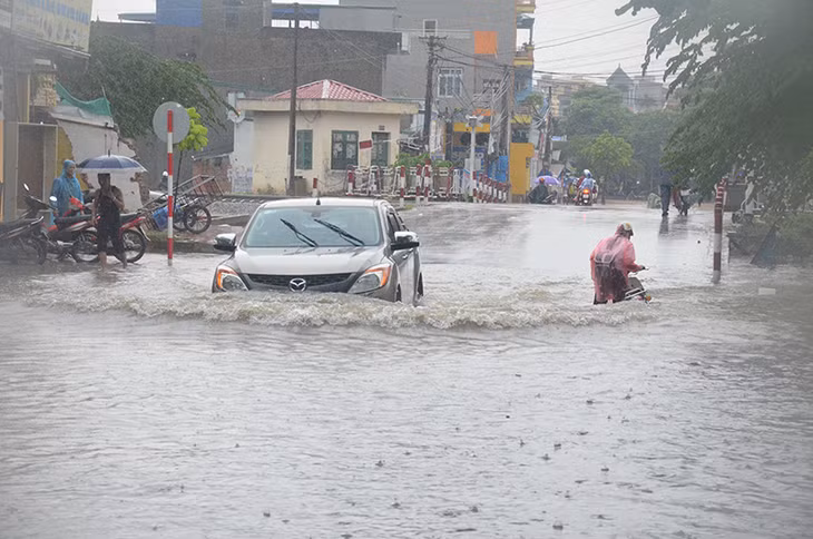 Đoạn đường tại khu vực tổ 6, khu 6, phường Giếng Đáy trước đây thường xuyên bị ngập úng. 