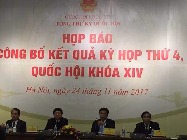 Họp báo bế mạc kỳ họp. Ảnh: H.V