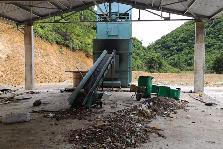 Lò đốt rác vừa hoàn thành đưa vào sử dụng ở xã đảo Cái Chiên.