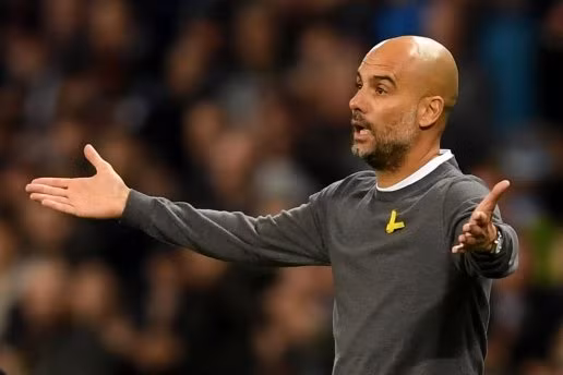  Pep Guardiola đã gây tranh cãi khi mặc áo có cài dải ruy băng màu vàng như một cách để ủng hộ các nhà hoạt động chính trị đang đòi độc lập cho xứ Catalonia.