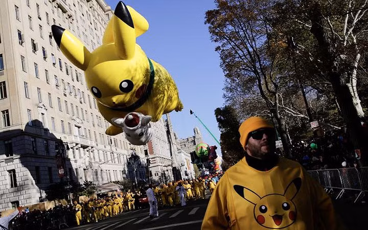 … và nhân vật Pikachu từ lâu cũng là “khách mời” quen thuộc của cuộc diễu hành này.