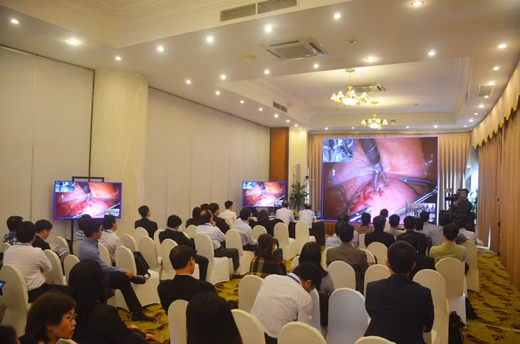 truyền hình trực tuyến