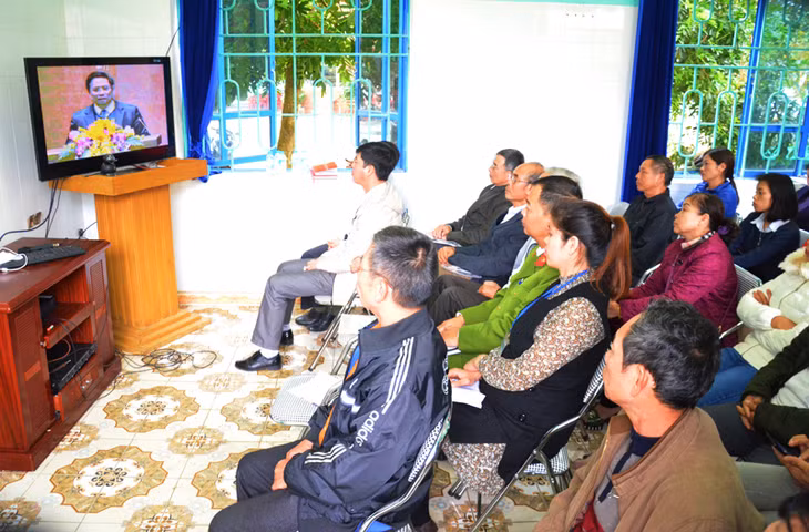 Cán bộ, đảng viên