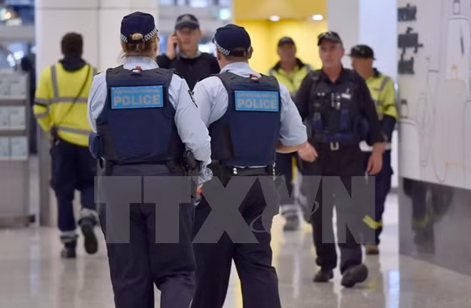 Cảnh sát Australia tuần tra tại sân bay Sydney. (Nguồn: AFP/TTXVN)