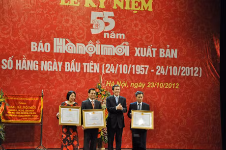 Ủy viên Ban chấp hành TW Đảng, Chủ tịch Hội nhà báo Việt Nam