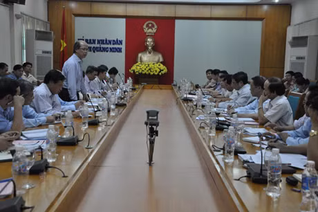 Quang cảnh buổi làm việc.