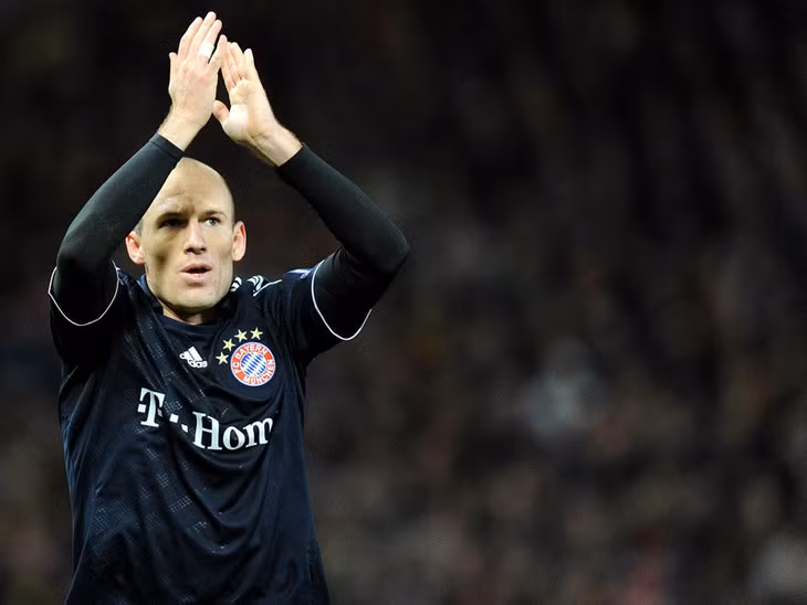 Robben từng nhiều lần tính giải nghệ dù mới 28 tuổi.